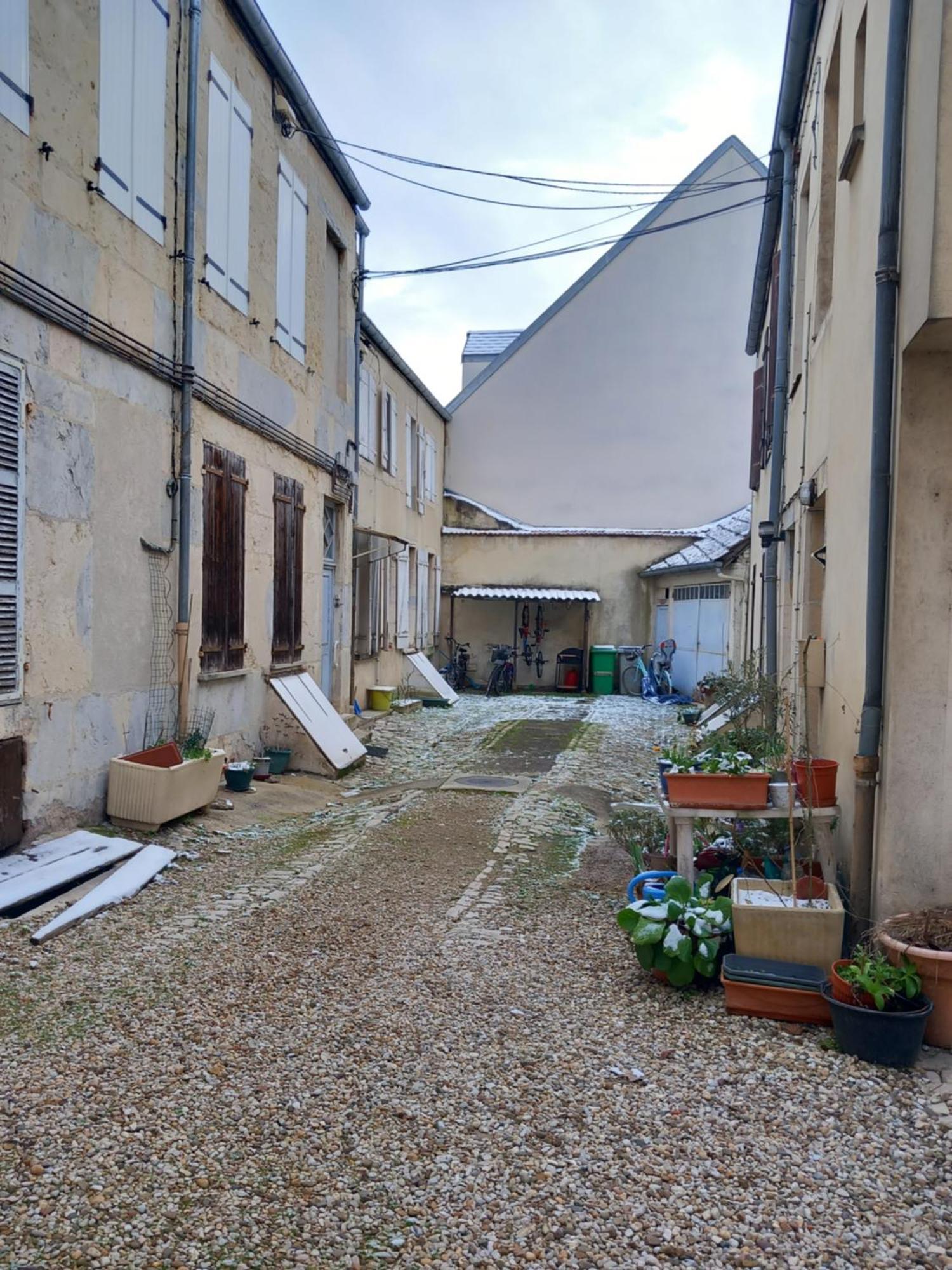 La Cour Fleurie, Tout Confort Dijon Zewnętrze zdjęcie