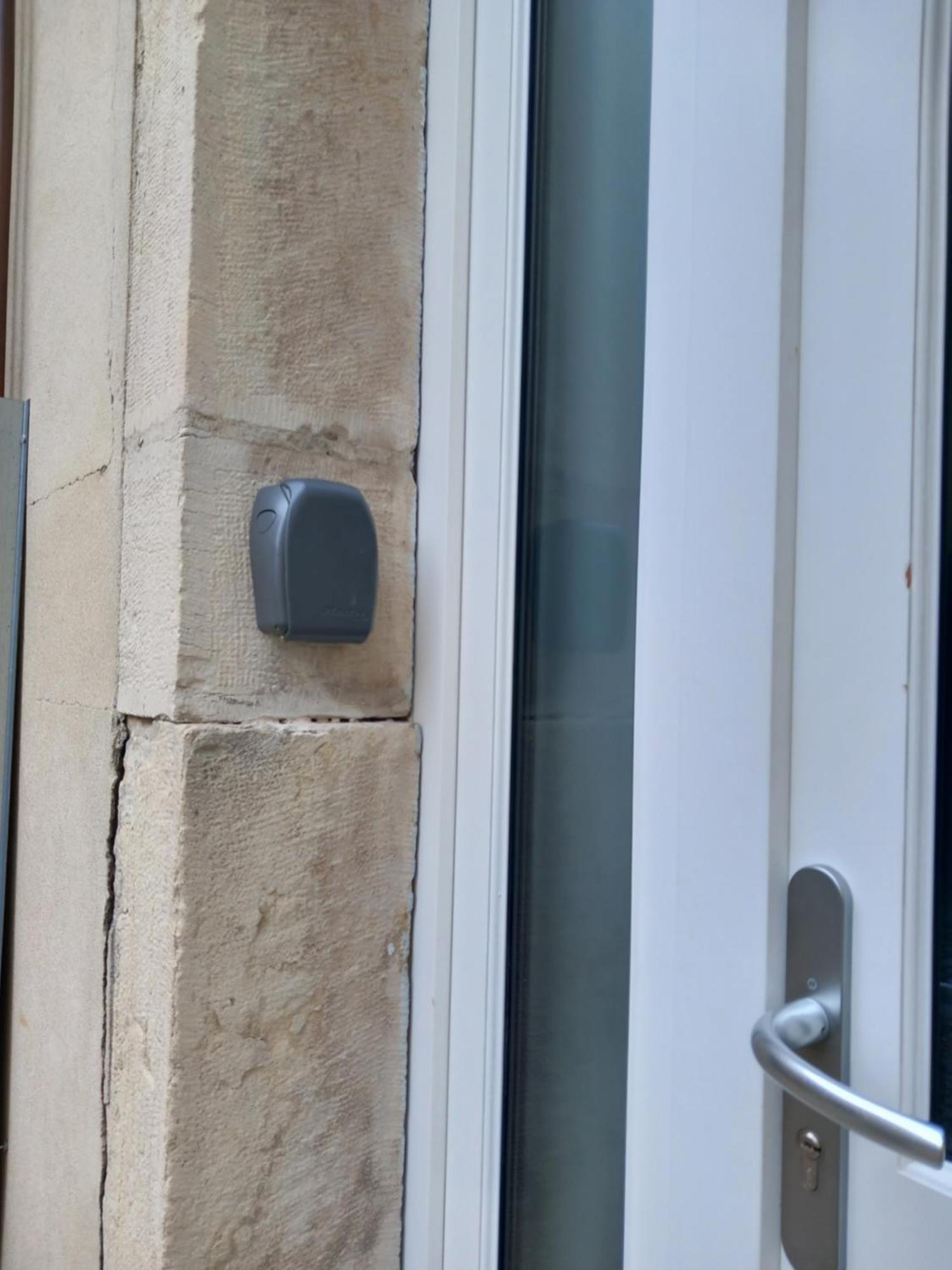La Cour Fleurie, Tout Confort Dijon Zewnętrze zdjęcie